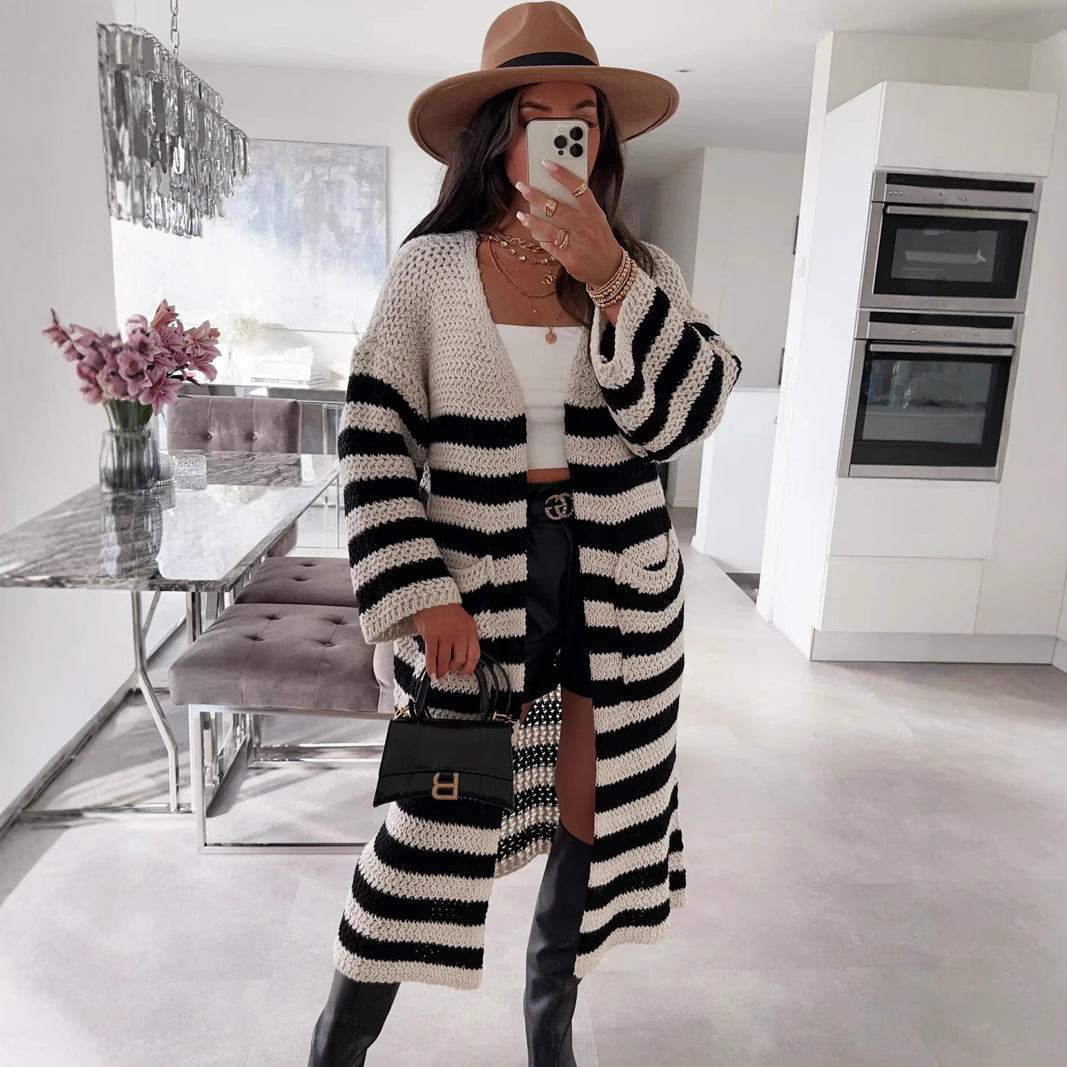 Damen Grobstrickjacke mit gestreiftem Design und lässigem Schnitt EB