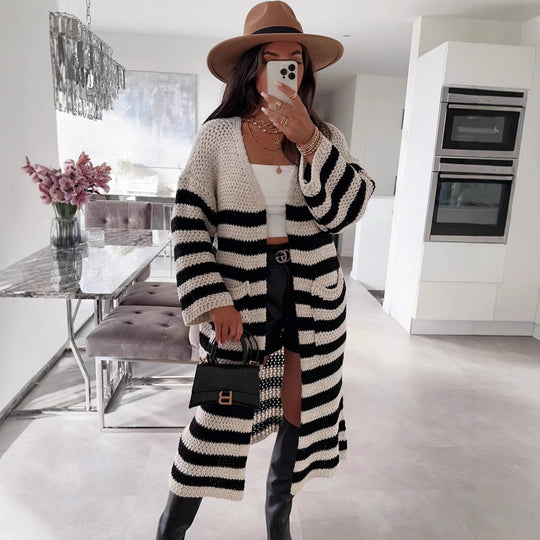 Damen Grobstrickjacke mit gestreiftem Design und lässigem Schnitt EB