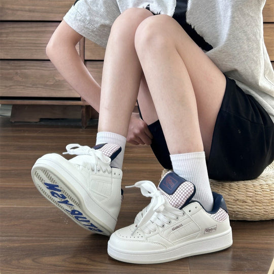 Damen Sportliche Freizeitschuhe mit luftiger Oberflächenstruktur und rutschfester Sohle EB