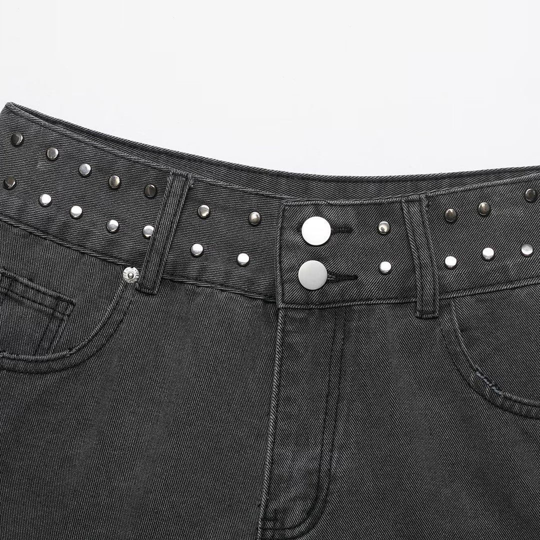 Damen Jeans-Shorts mit dekorativen Nieten EB