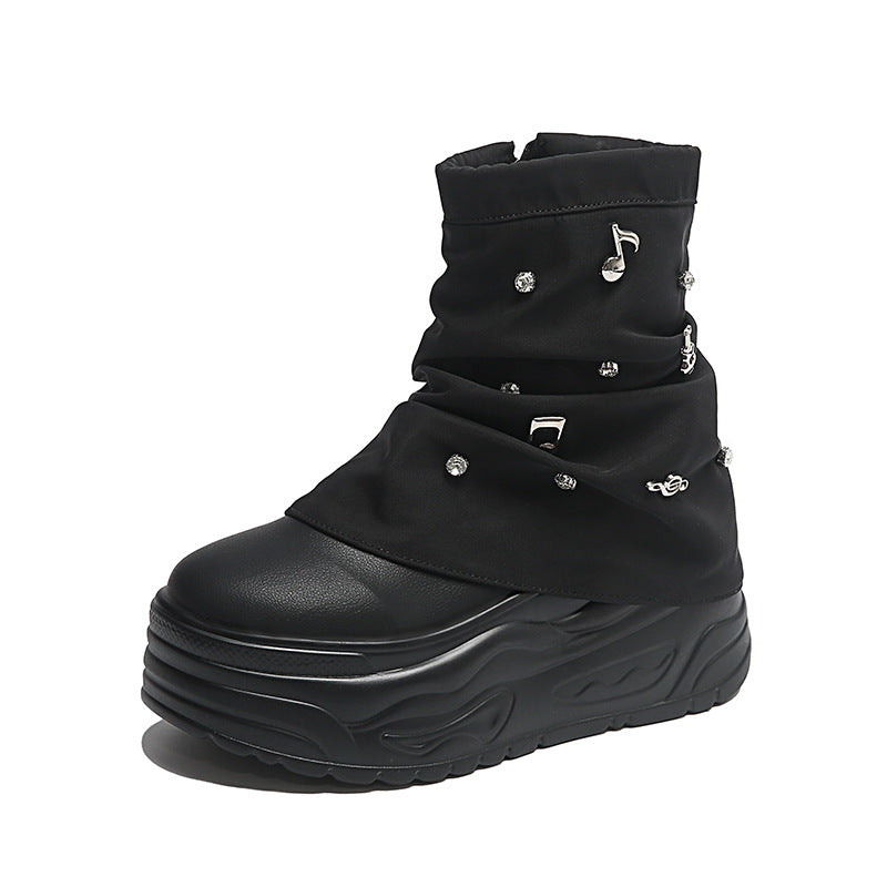 Damen nan Plateau-Stiefelette mit gerafftem Schaft und Musiknoten‑Zierapplikationen EB
