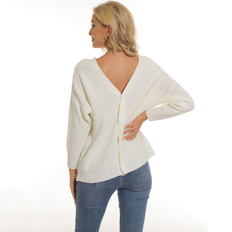 Damen Strickjacke mit tiefem V-Ausschnitt und dekorativer Knopfleiste EB