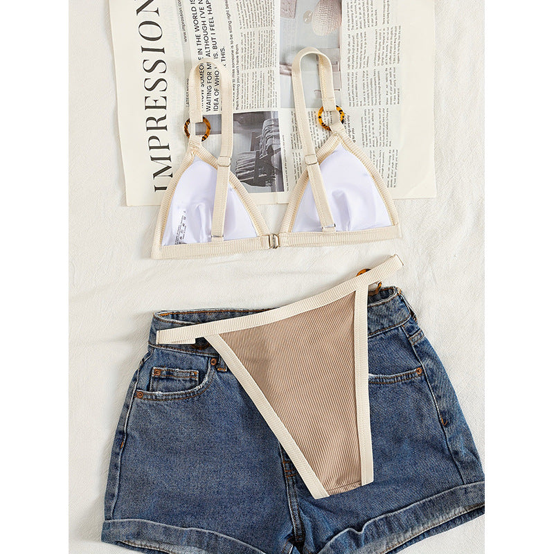 Damen Triangel-Bikini mit eleganten Riemen und aufwendigem Design EB