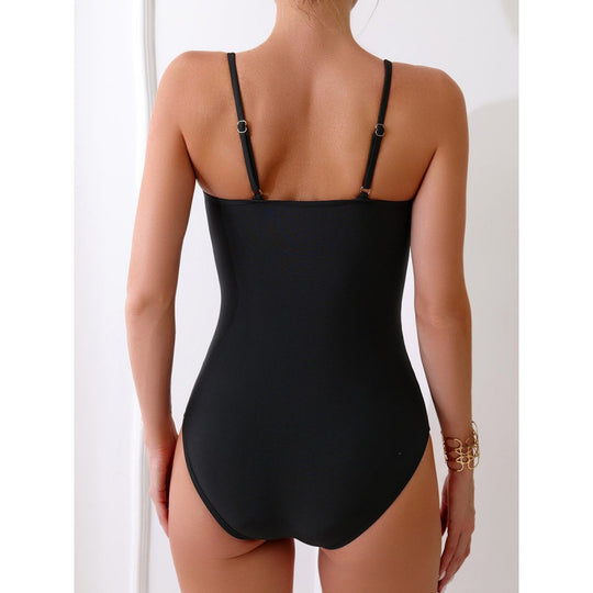 Damen Einteiler Badeanzug mit stilvollem Cut-Out und modischem V-Ausschnitt EB