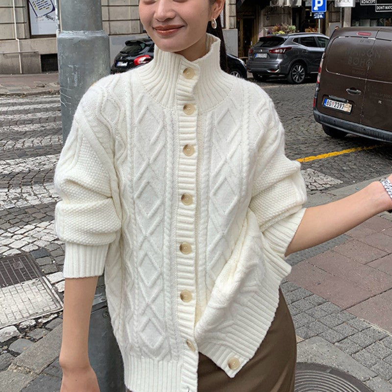 Damen Strickjacke mit hochgeschlossenem Kragen und strukturierter Oberfläche EB