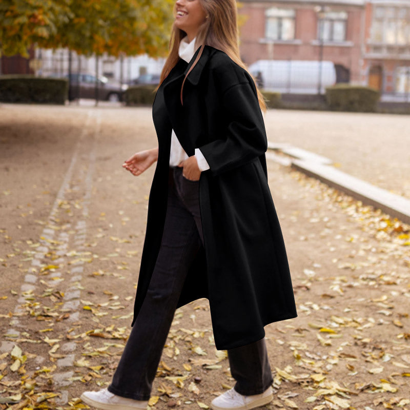 Damen eleganter Oversized Mantel im minimalistischen Stil mit strukturierten Details EB