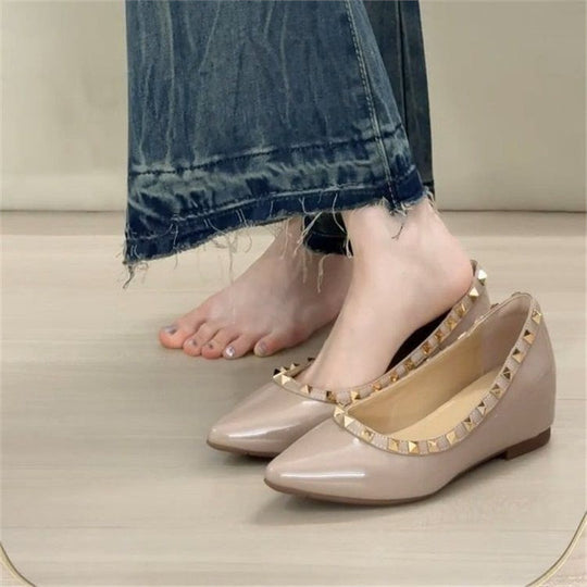 Damen spitze Ballerinas mit goldenen Nieten EB