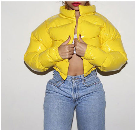 Damen modische kurze Steppjacke mit glänzendem Finish EB