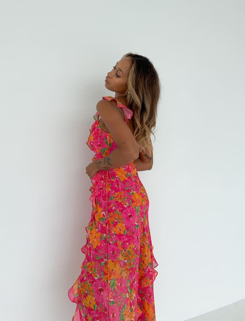 Damen Maxikleid mit asymmetrischem Saum und voluminösen Rüschen EB