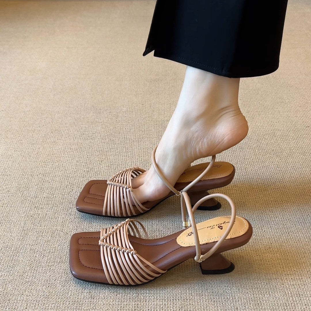 Damen Sandalen mit geflochtenem Design und komfortablem Blockabsatz EB