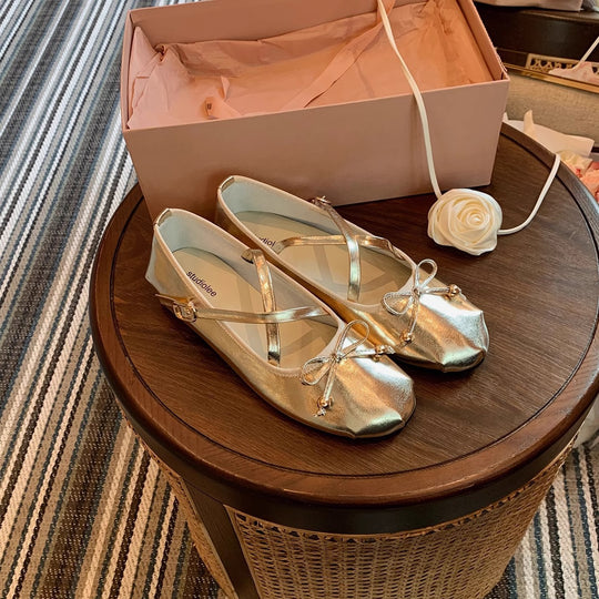 Damen Ballerinas mit feinen Riemen und charmantem Schleifendetail EB