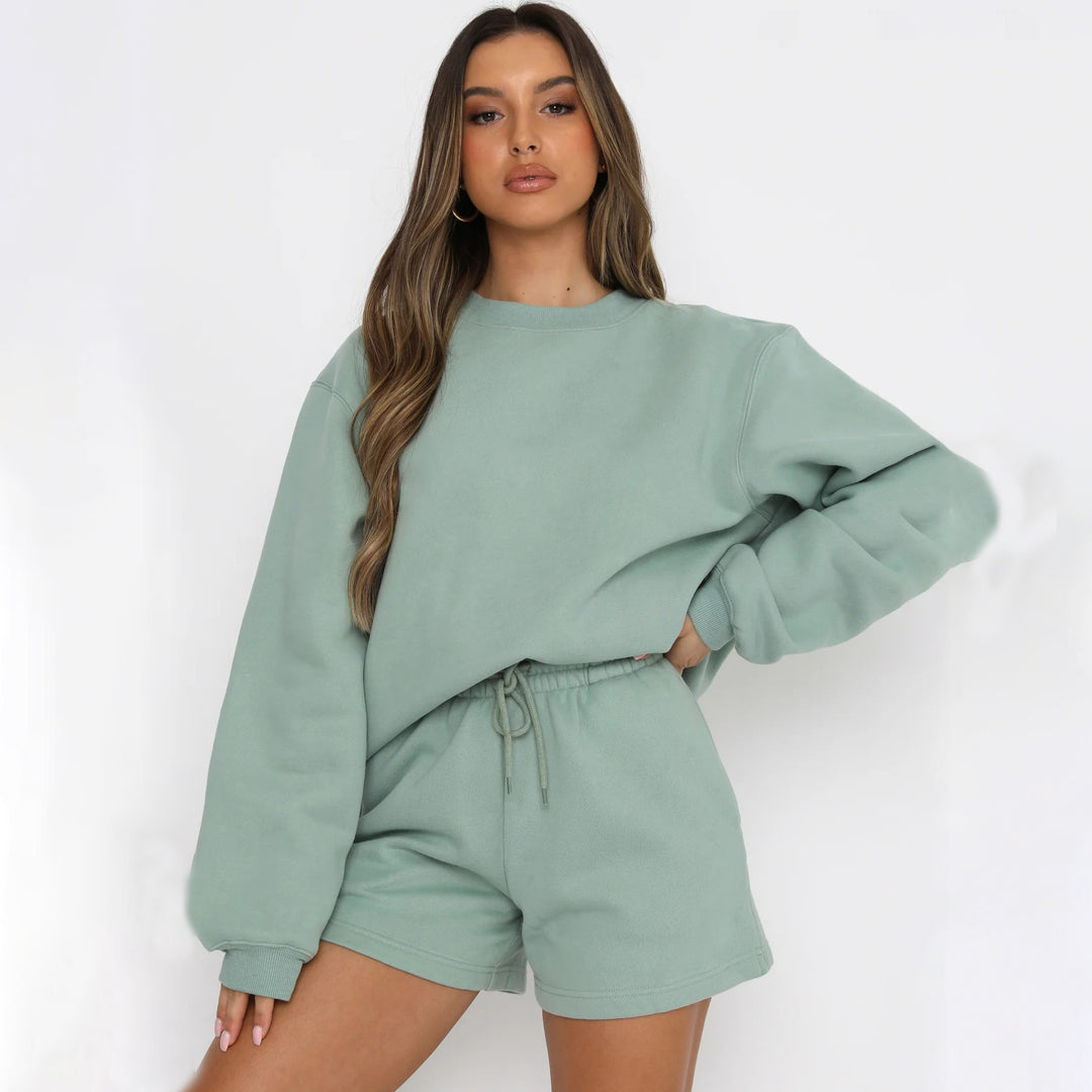 Damen Oversize-Lounge-Set mit French-Terry Sweatshirt, Rundhals und lockeren Sweatshorts EB