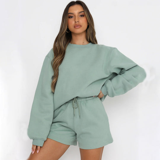 Damen Oversize-Lounge-Set mit French-Terry Sweatshirt, Rundhals und lockeren Sweatshorts EB