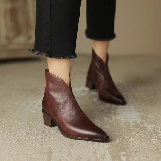 Damen nan spitze Chelsea-inspirierte Stiefelette mit asymmetrischem Schaft und mittelhohem Blockabsatz EB
