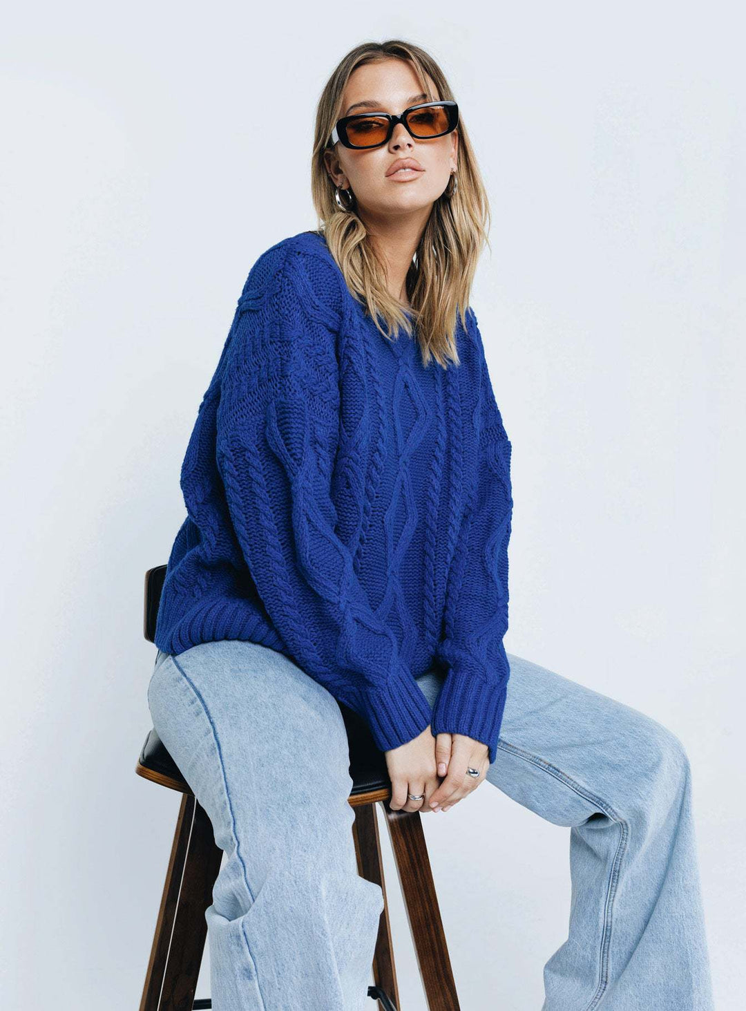 Damen Grobstrickpullover mit voluminösen Ärmeln und klassischem Zopfmuster EB