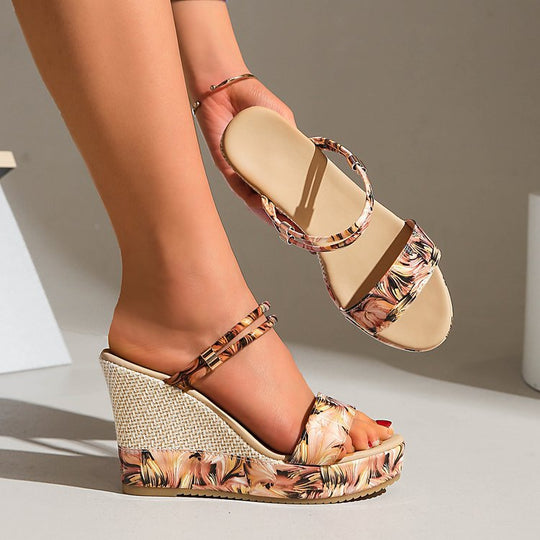 Damen Wedge-Pantoletten mit floralem Design und raffiniertem Riemen EB