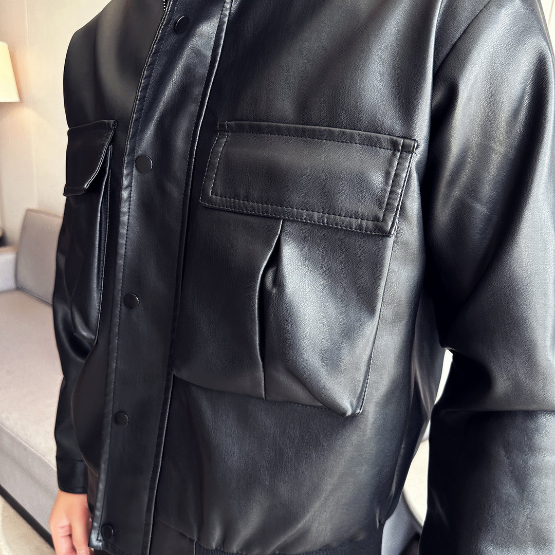 Herren Bikerjacke aus weichem Kunstleder mit praktischen Taschen und Stehkragen EB