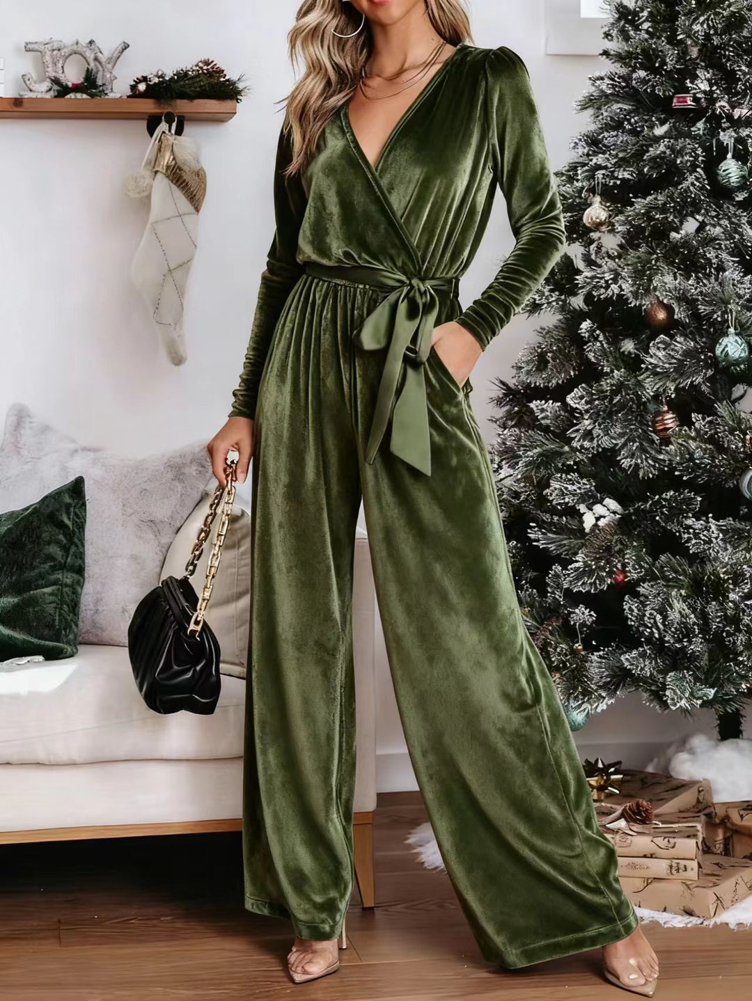 Damen Samt‑Jumpsuit mit Wickel‑V‑Ausschnitt, weitem Bein und Taillengürtel EB