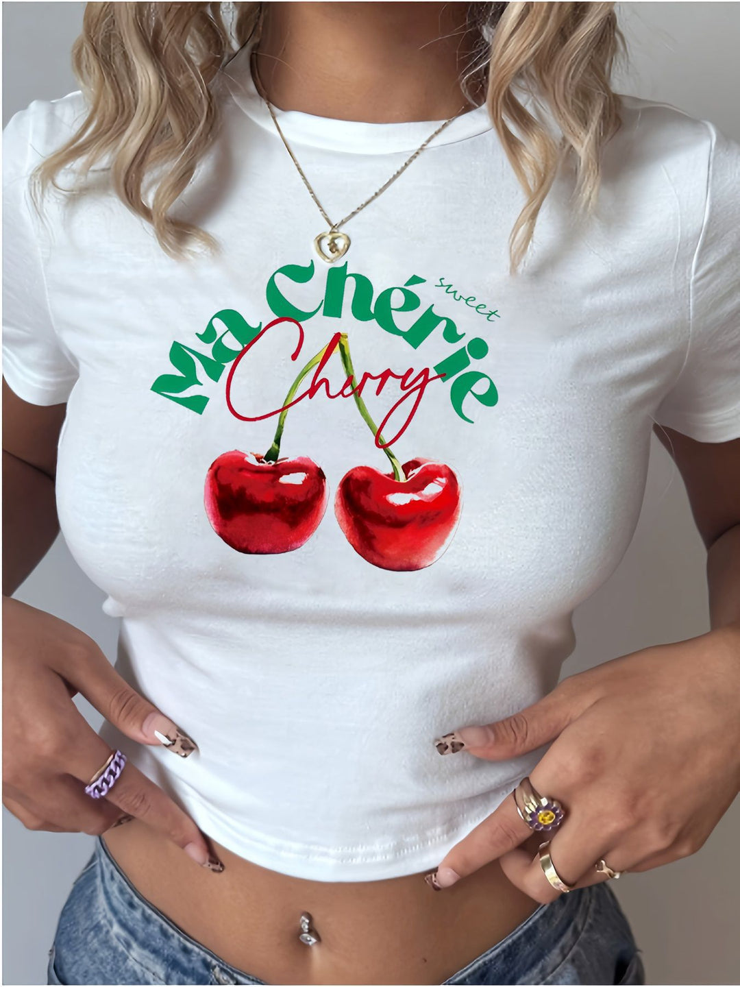 Damen T-Shirt mit kreativem Schlüsselherz-Motiv und modernem Print EB