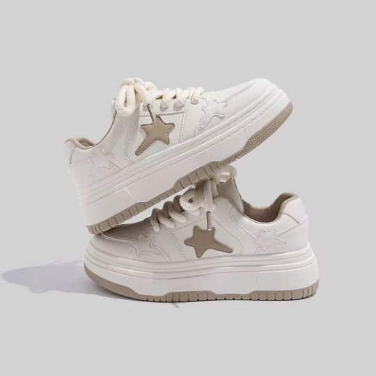 Damen Modische Chunky Sneakers mit dekorativen Sternenapplikationen EB