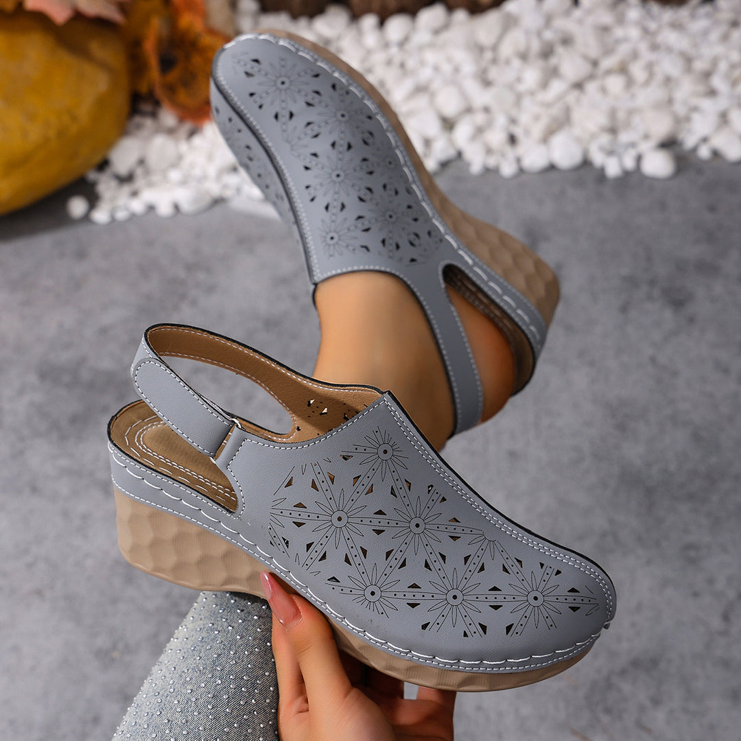Damen Wedge-Clogs mit perforiertem Design und elastischem Einsatz EB
