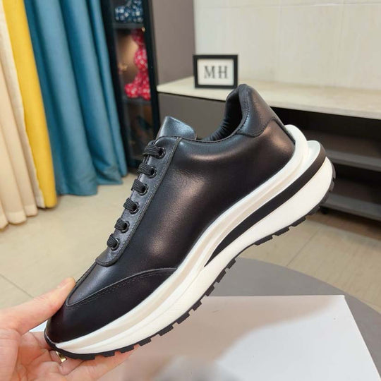 Damen Sportliche Sneakers mit dämpfender Laufsohle und ergonomischem Design EB