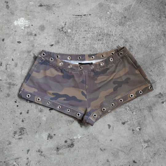 Damen Camouflage Shorts mit dekorativen Ösen EB