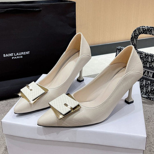 Damen elegante Pumps mit modernem Schmuckdetail EB