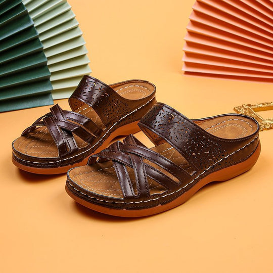 Damen komfortable und stilvolle Pantolette mit durchbrochenem Design EB