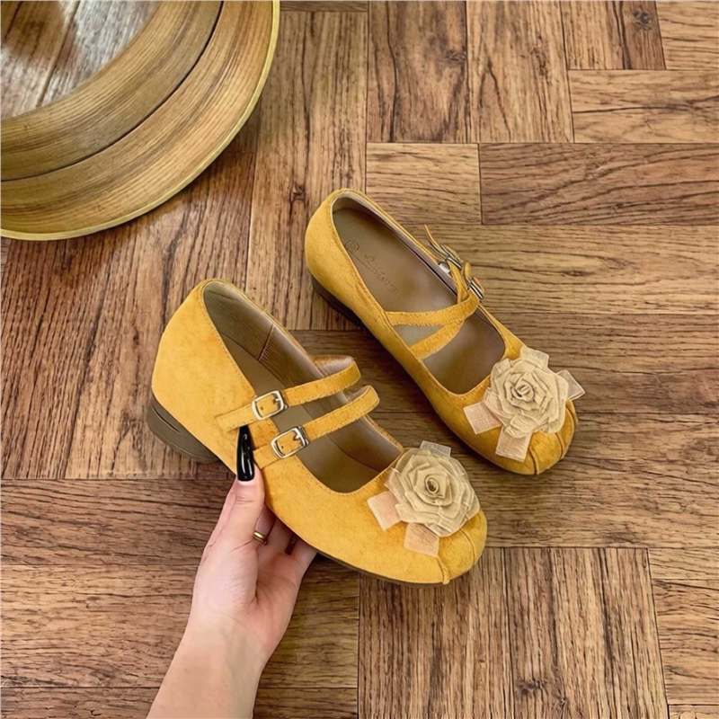 Damen Mary Jane Schuhe mit kunstvollen Blumenapplikationen EB