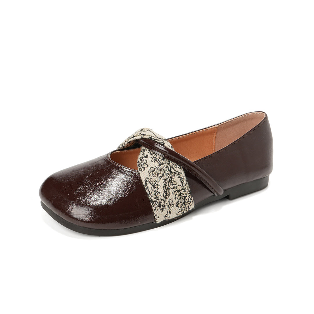 Damen Ballerinas mit elegantem Kreuzriemen und schickem textilem Akzent EB