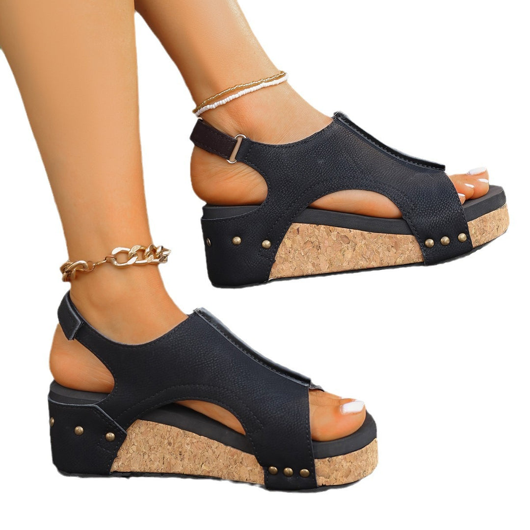 Damen Keil-Sandalen mit offener Ferse und modischen Nieten EB
