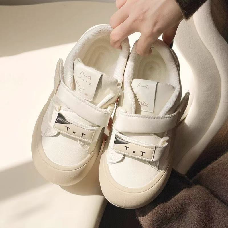 Damen Sportliche Sneaker mit verstellbarem Klettverschluss und bequemer Polsterung EB