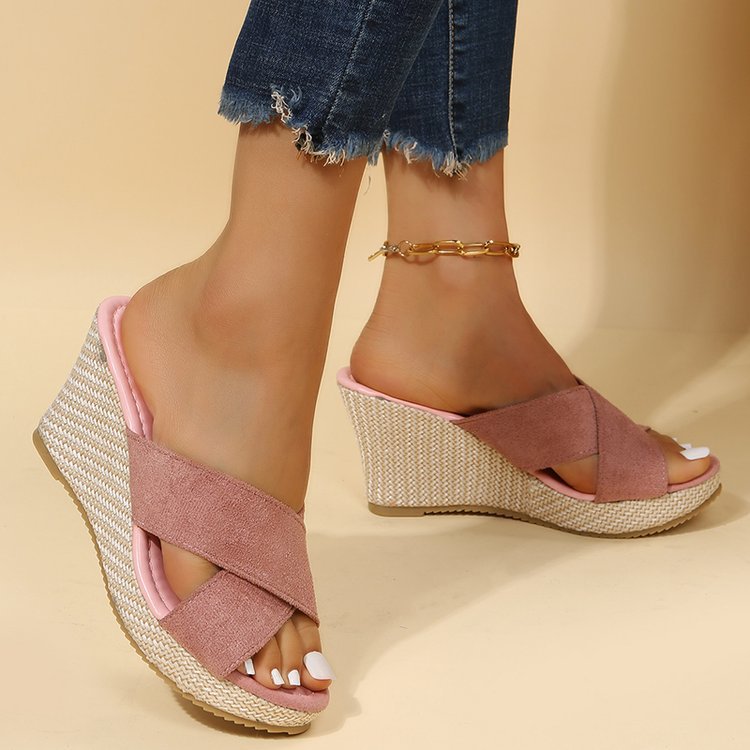 Damen Wedge-Sandalen mit großzügigem Cross-Riemendesign und gepolsterter Sohle EB