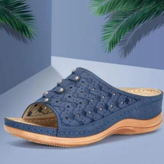 Damen Komfortable Clogs mit modischer Lochmuster-Optik und rutschfester Sohle EB