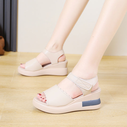 Damen Wedge-Sandalen mit komfortablem Fußbett und elegantem Riemendesign EB