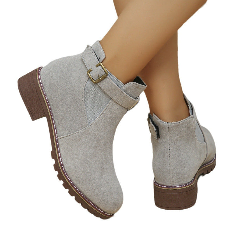 Damen kurze Ankle-Boots im Vintage-Velours-Look mit Schnallenriemen und profilierter Gummisohle EB