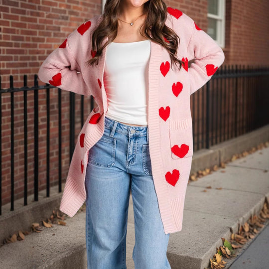 Damen Strickjacke mit Herzmuster und praktischen Taschen EB