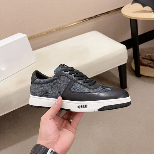 Damen Sportliche Sneakers mit strapazierfähigem Obermaterial und innovativer Dämpfungstechnologie EB