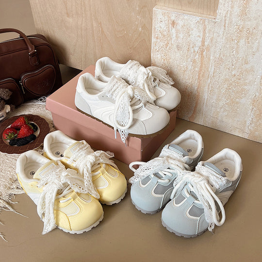 Damen Sneaker mit romantischem Spitzen-Schnürsystem EB
