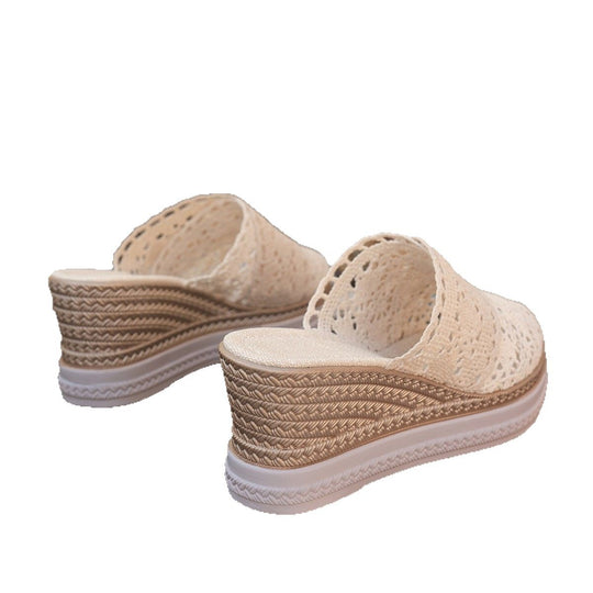 Damen Komfortable und stilvolle Clogs mit Spitzenmuster EB