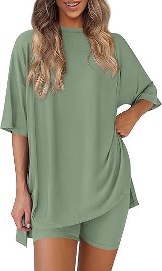 Damen Lässiges Lounge-Set mit übergroßem Oberteil und kurzen Hosen EB