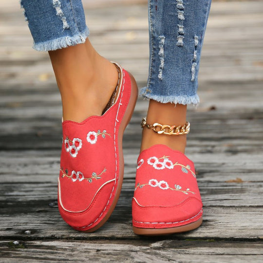 Damen geschlossene Clogs mit floralem Design und komfortablem Fußbett EB
