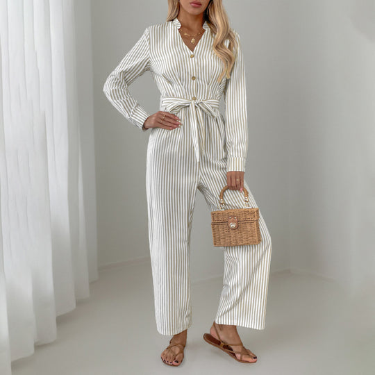 Damen Eleganter Jumpsuit mit schmalem Gürtel und Knopfdetails EB