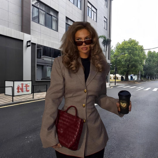 Damen Elegante Karojacke mit strukturiertem Schnitt und Goldknöpfen EB