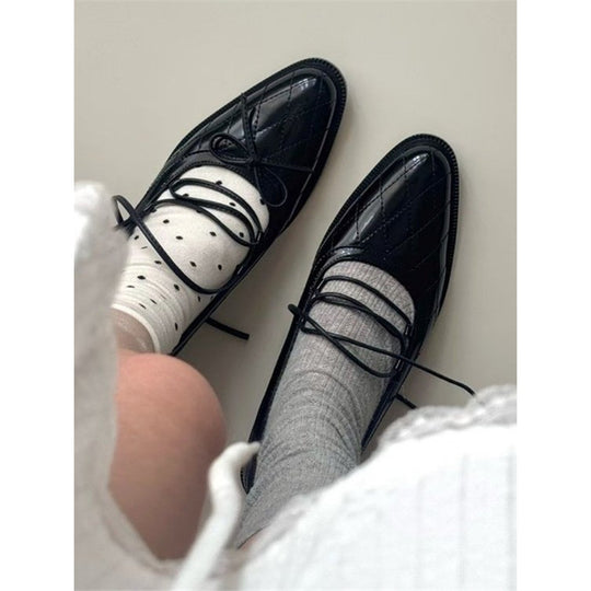 Damen elegante Schnürschuhe mit glänzendem Obermaterial und dekorativem Muster EB