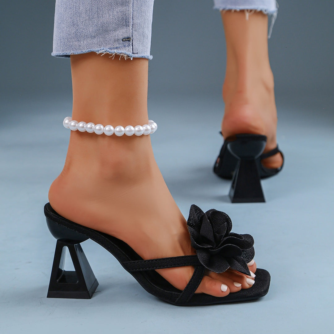 Damen Blockabsatz Sandaletten mit floralen Applikationen EB