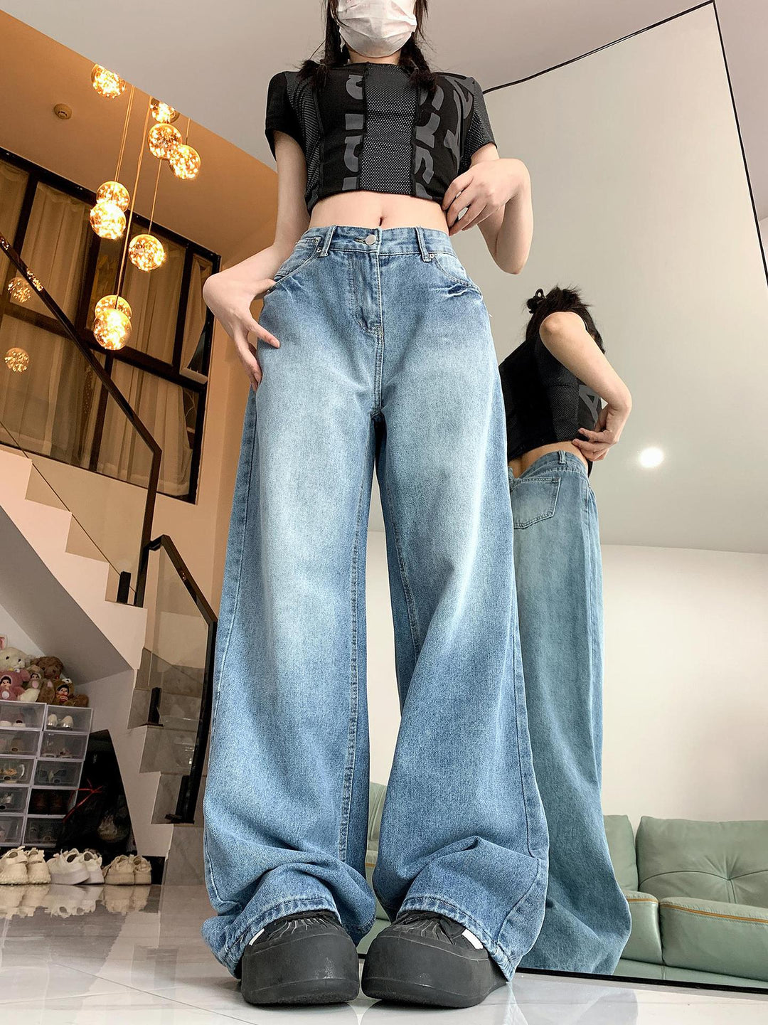 Damen weit geschnittene Mom-Jeans im Vintage-Look mit hohem Bund und modernen Details EB
