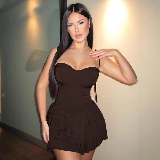 Damen Verspieltes Minikleid mit Rüschendetails und verstellbaren Trägern EB