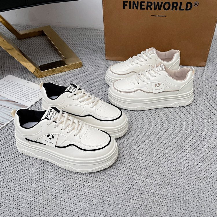 Damen Modische Plateau-Sneaker mit dekorativen Akzenten EB